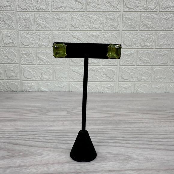 Peridot Costume Stud Earrings Pair Square Princess Cut Gemstone Gold Tone Metal - Picture 1 of 7